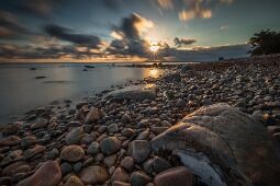 Morning has broken... null