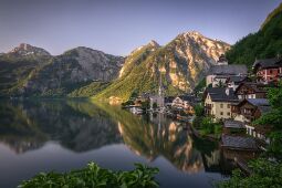 Hallstatt Morning null