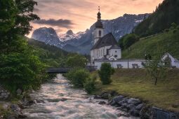 St. Sebastian Church in Ramsau bei Berchtesgaden null