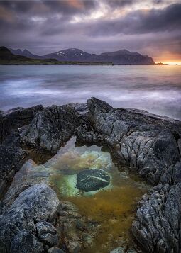 Tidal Pool at Uttakleiv null