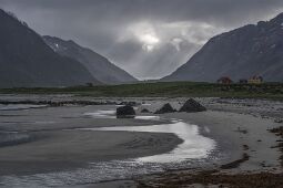 Shades of Grey null