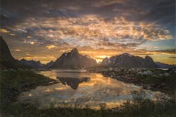 Midnight Sun in Reine null
